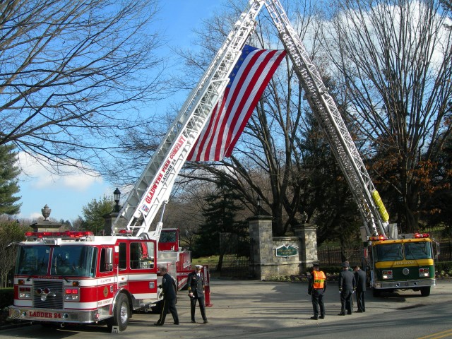 Ladder 24 & Ladder 23 - Final Tribute to Bryn Mawr Firefighter Glenn Riggs Sr (Bubb)