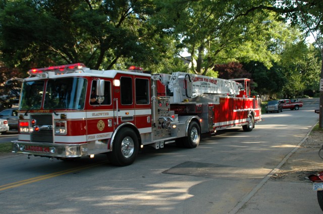 Arrival of Ladder 24 - July 2, 2007